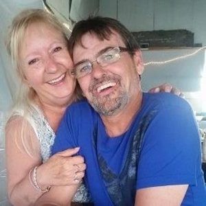 Meet your Posher, Mona